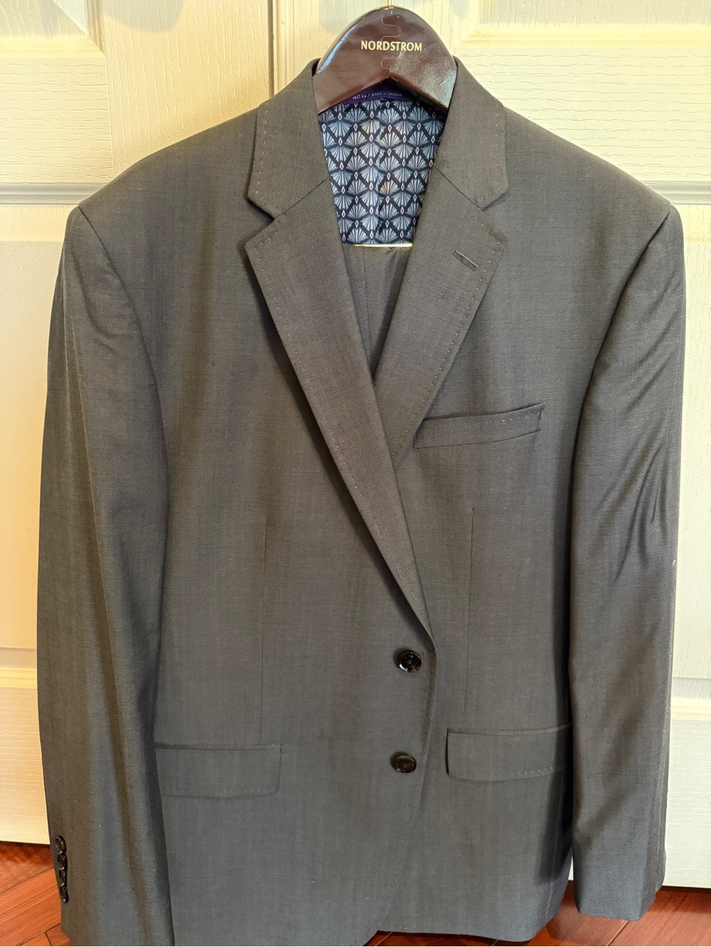 Ted Baker Men’s gray 2 piece Suit!